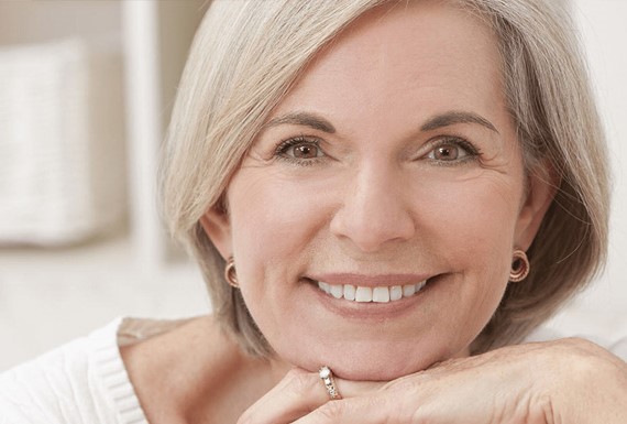 Cirurgia zigomática no HOE: a solução ideal para pacientes com perda óssea severa, oferecendo implantes seguros, rápidos e de alta precisão.