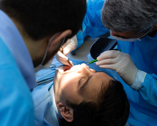cirurgia guiada para implante, cirurgia guiada, implante dentário, planejamento digital, tecnologia odontológica
